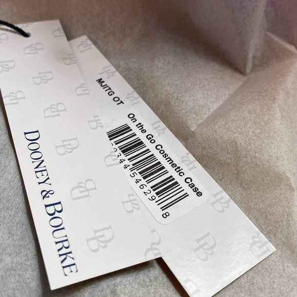 NEW Dooney on the go cosmetic case - Picture 3 of 3